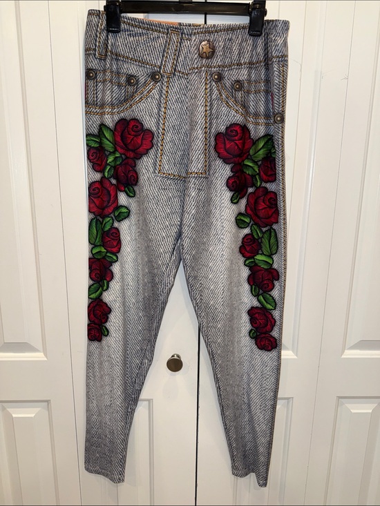Pants - Gray Jeggings with Red Rose Embroidery